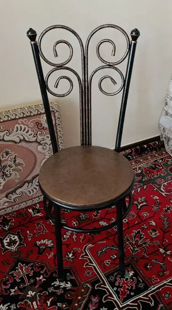 صندلی فلزی با روکش چرمی|صندلی و نیمکت|مشگین شهر, |دیوار