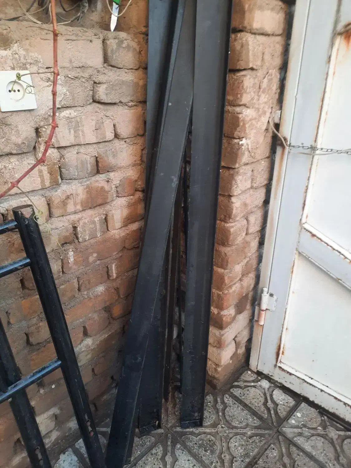 تخت فلزی دونفره باپایه پشه بند|تخت و سرویس خواب|قزوین, |دیوار