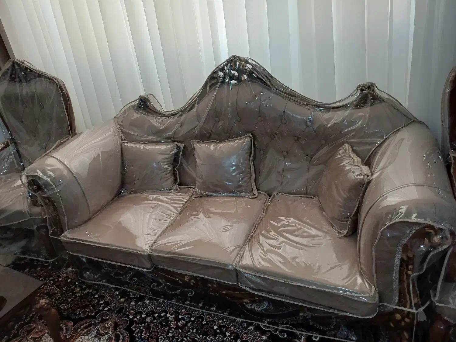 مبل ۹ نفر نو باکاور روش ۶۰ میلیون|مبلمان خانگی و میز عسلی|خرمدره, |دیوار