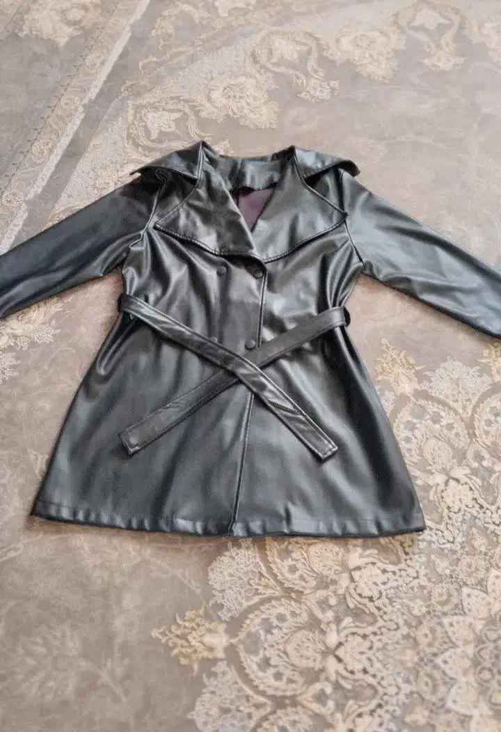 مانتو کتی چرم|لباس|بیرجند, |دیوار