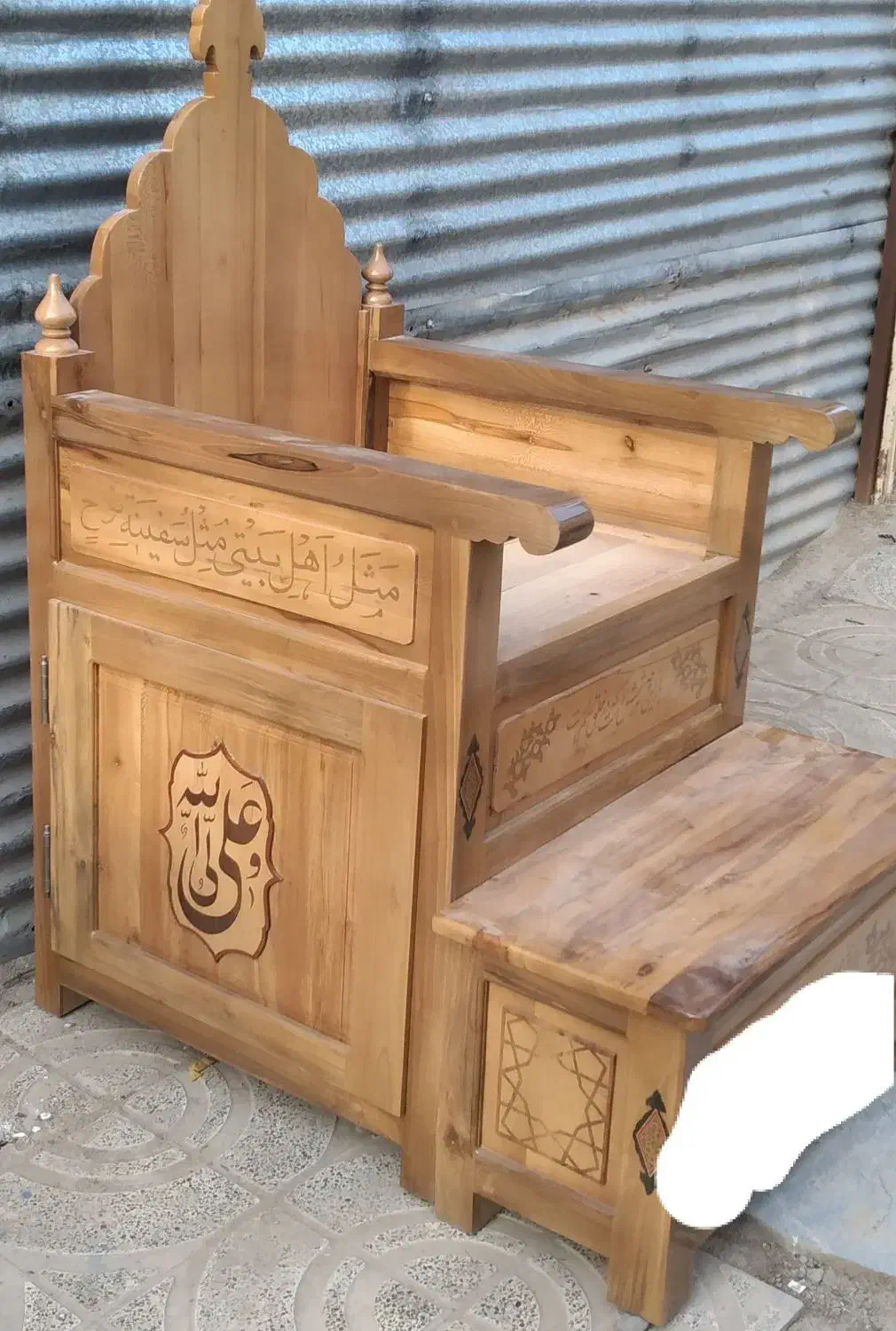 منبر دوپله|صندلی و نیمکت|اصفهان, کارلادان|دیوار