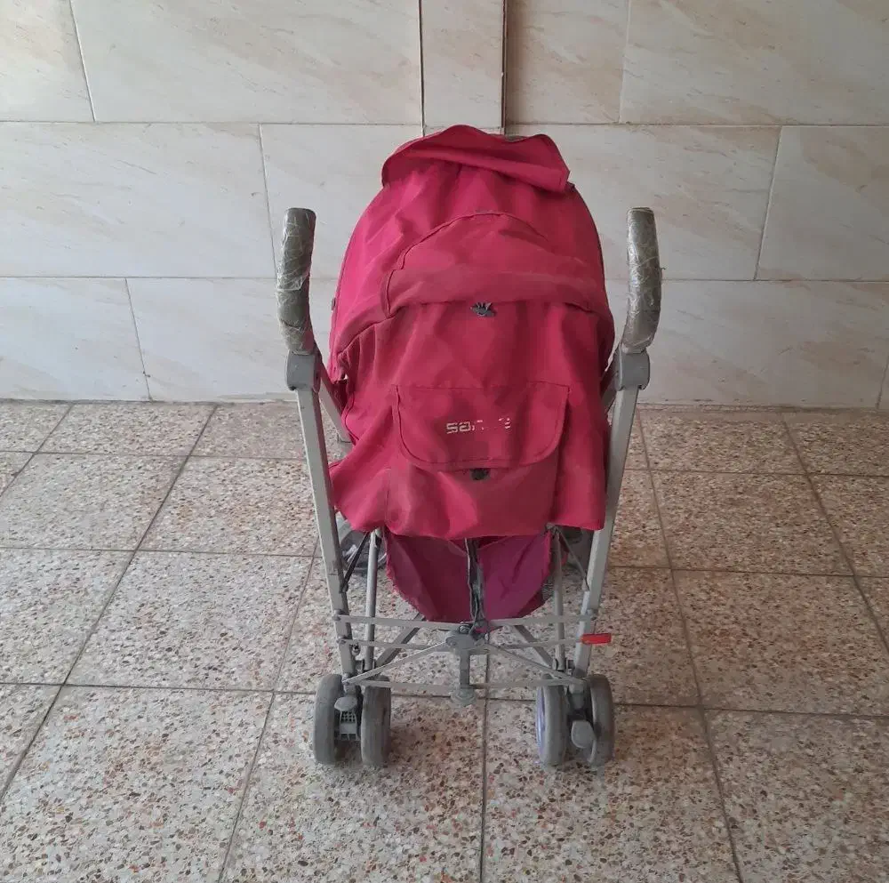 کالسکه تاشو خارجی|کالسکه و لوازم جانبی|اسلامشهر, شهرک واوان|دیوار