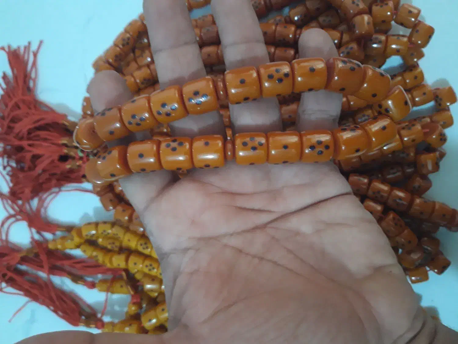 تسبیح سندلوس|کلکسیون اشیاء عتیقه|اهواز, کوی علوی|دیوار