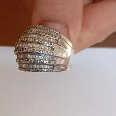 انگوشتر نقره نگیندار|بدلیجات|پرند, فاز ۵|دیوار