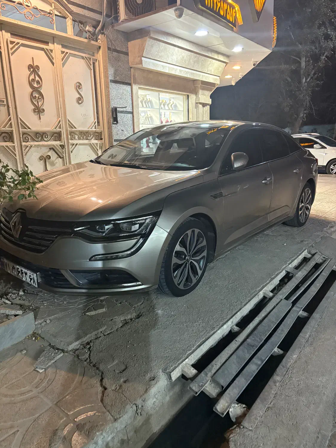 تاکسی vip|خدمات حمل و نقل|هشتگرد, شهرک صنعتی هشتگرد|دیوار