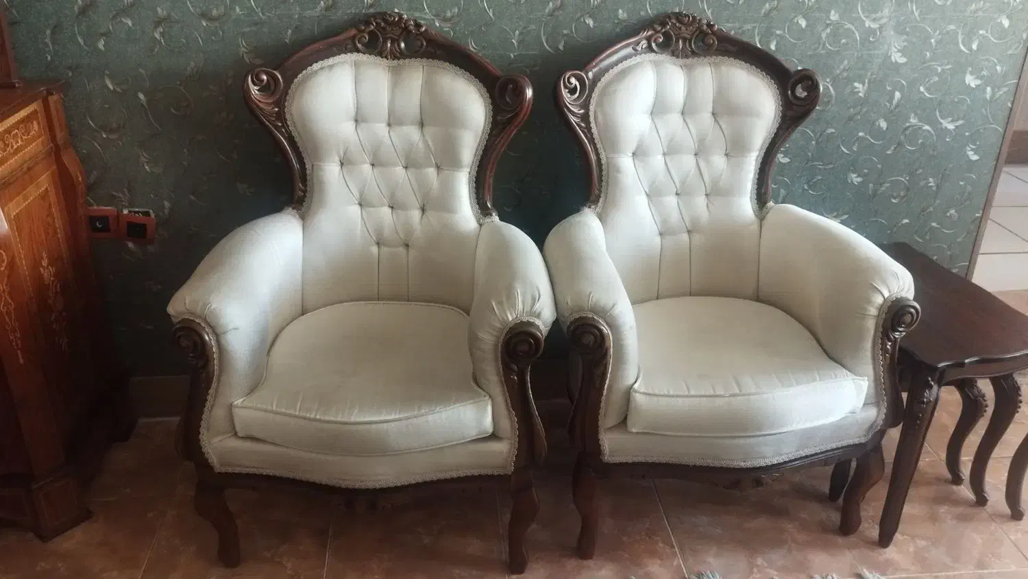 فروش فوری مبلمان و میز نهار خوری9نفره کلاسیک|مبلمان خانگی و میز عسلی|شیراز, ابیوردی|دیوار