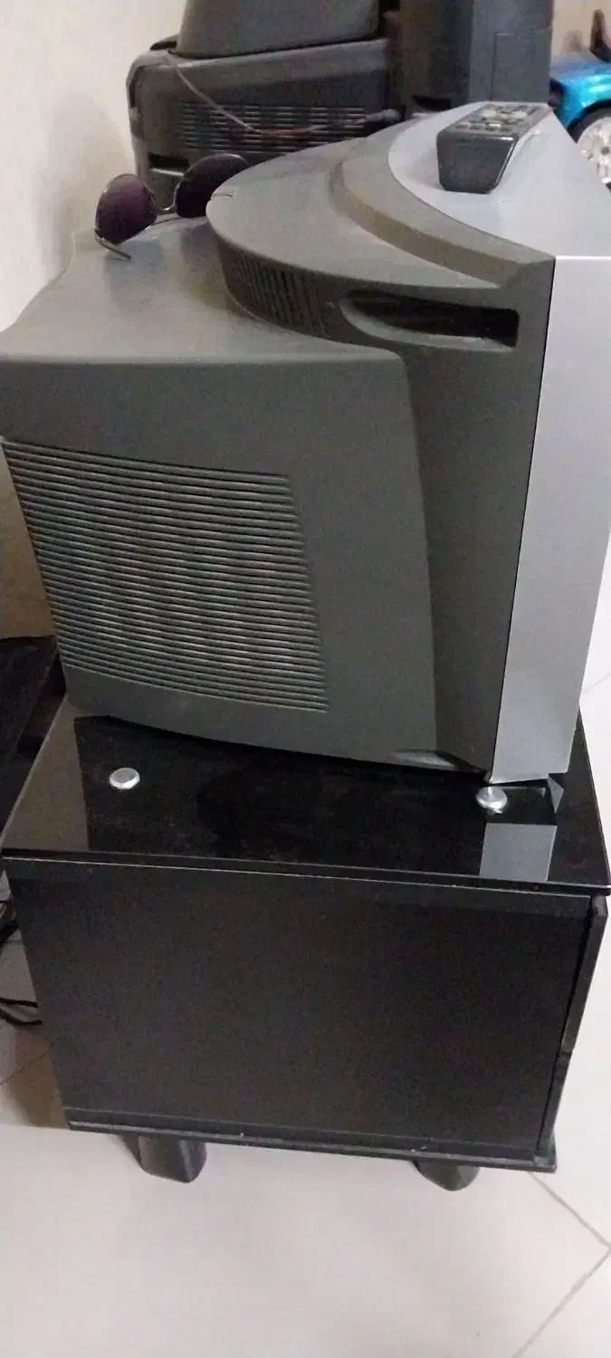 تلویزیون ۱۴اینج سالم سامسونگ ژاپنی قدیمی باکنترل|تلویزیون و پروژکتور|مشهد, آزادشهر|دیوار