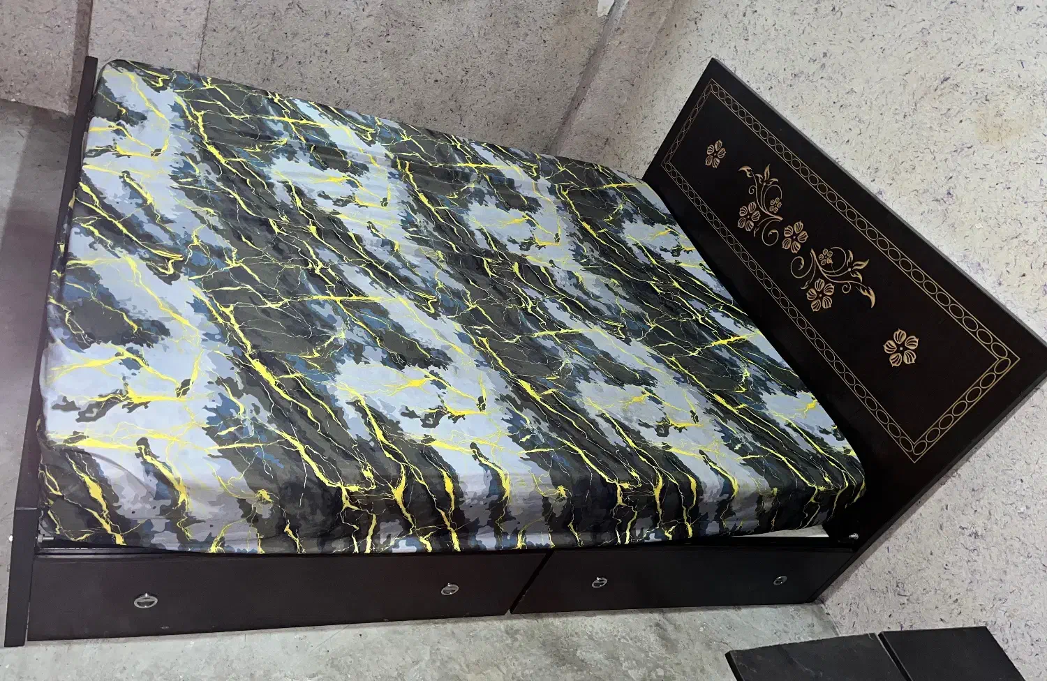 فروش تخت خواب دونفره سالم|تخت و سرویس خواب|لاهیجان, کوی آزادگان|دیوار