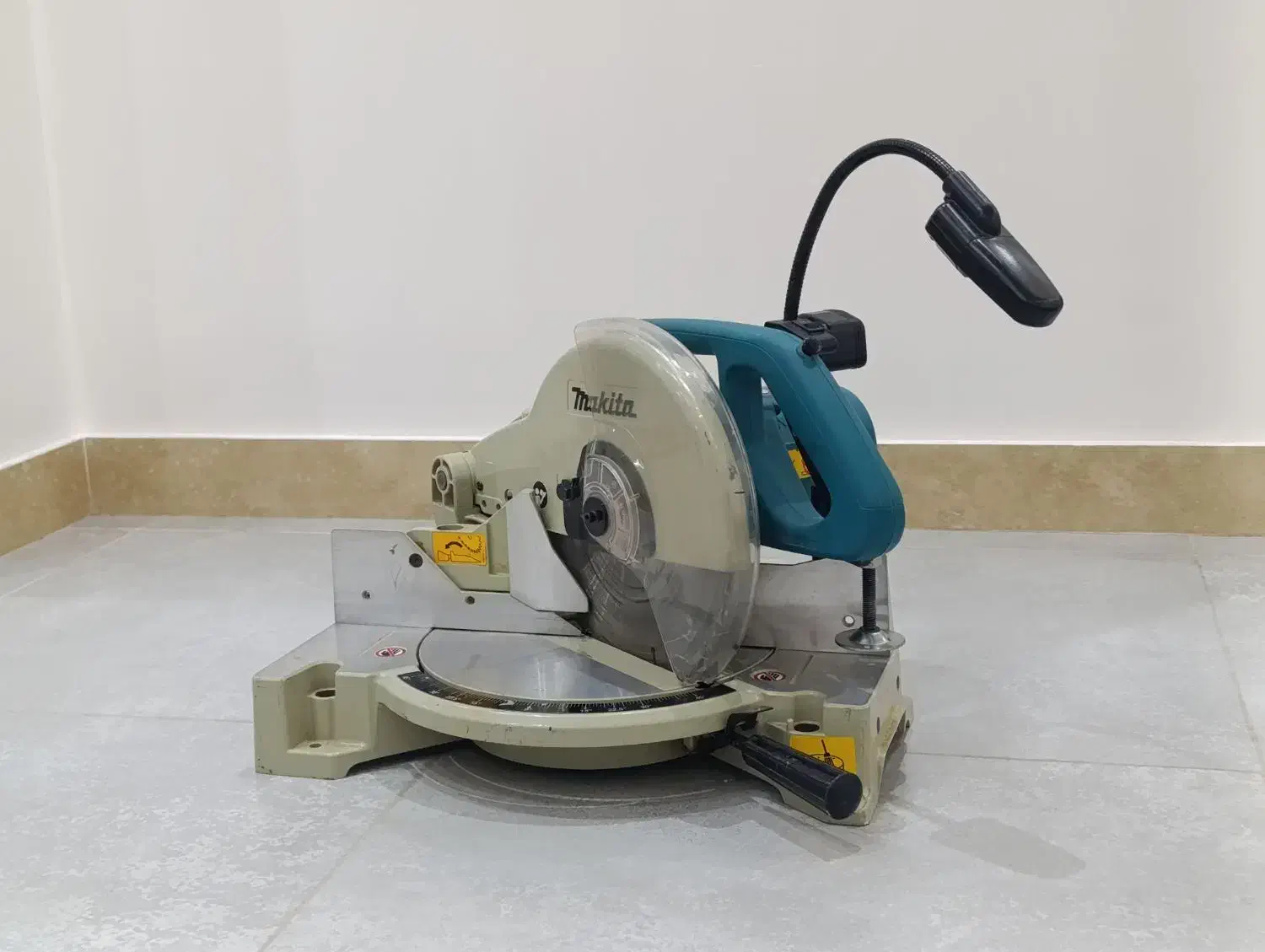 اره فارسی بر ماکیتا مدل ls1040f|ماشین‌آلات صنعتی|تنکابن, |دیوار