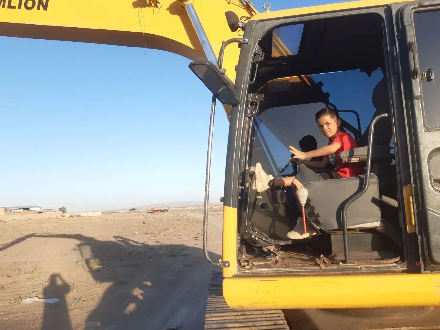 نیازمند راننده بیل زوملاین|استخدام حمل و نقل|سبزوار, شرق کال شمالی|دیوار