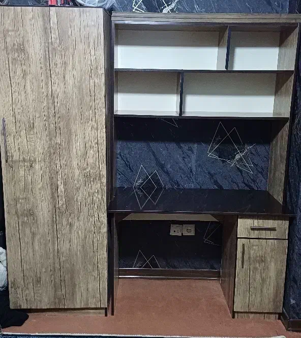 میز تحریر کتابخانه دار به همراه کمد لباس|میز تحریر و کامپیوتر|الیگودرز, |دیوار