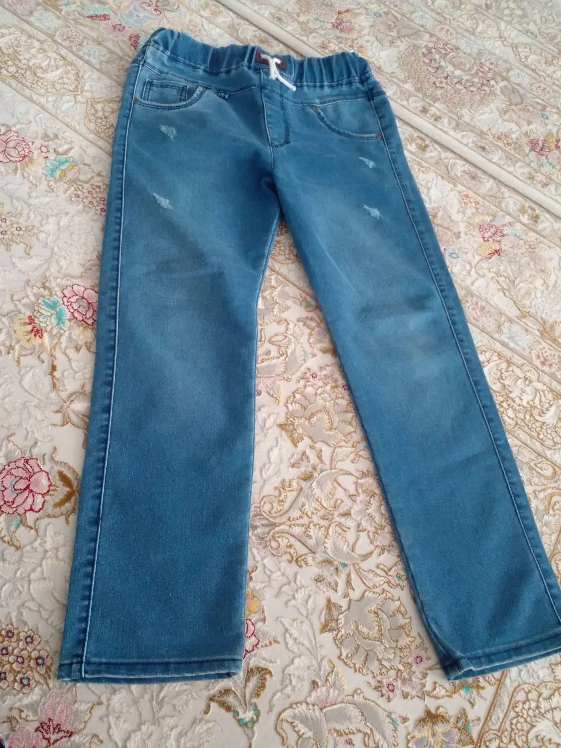 شلوار لی نو|لباس|کنگاور, |دیوار