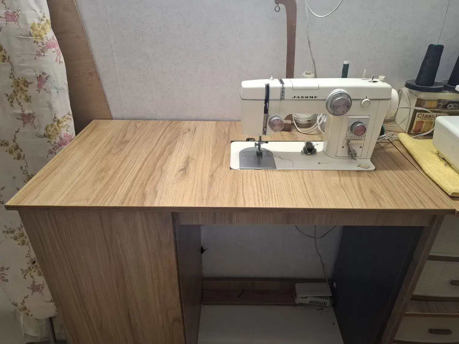 میز چرخ خیاطی|لوازم خیاطی و بافتنی|تهران, شهرک هما|دیوار