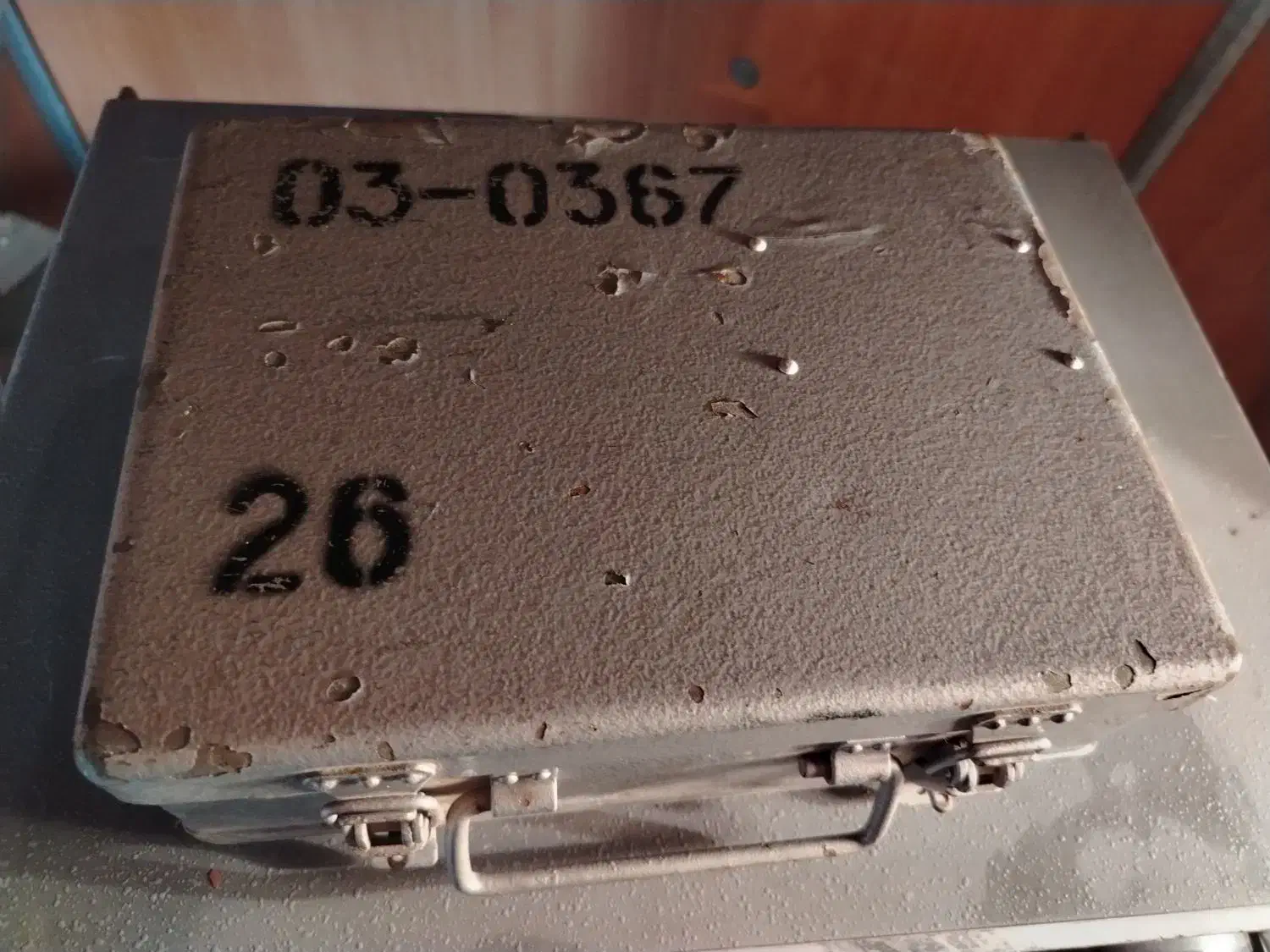 جعبه تست لامپ روسی|کلکسیون اشیاء عتیقه|خاوران, |دیوار