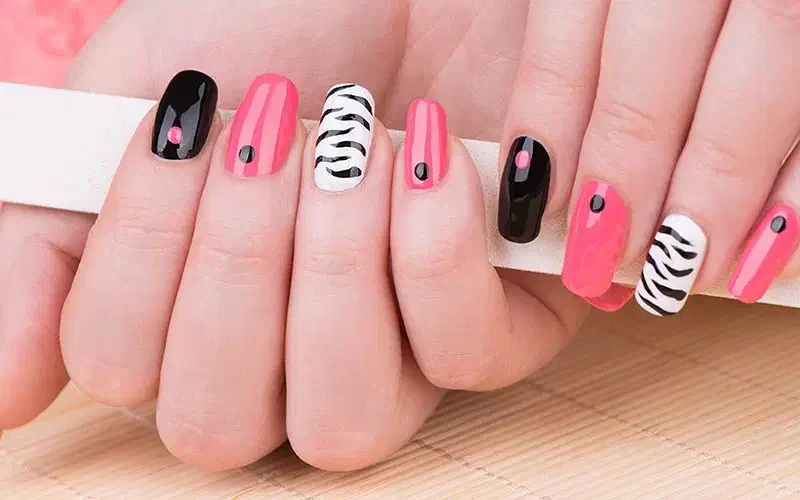 اجاره میز ناخن با مشتری+جذب مژه کار و فشیال کار|خدمات آرایشگری و زیبایی|تهران, میرداماد|دیوار