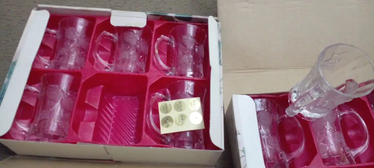 استکان و پوتین|ظروف سرو و پذیرایی|باسمنج, |دیوار