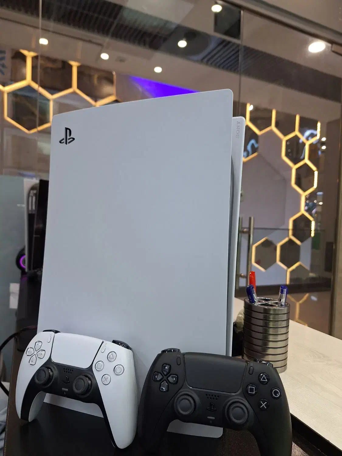 دستگاه ps5 فت دیجیتال ۲ دسته اصلی|کنسول، بازی ویدئویی و آنلاین|قم, عربستان|دیوار