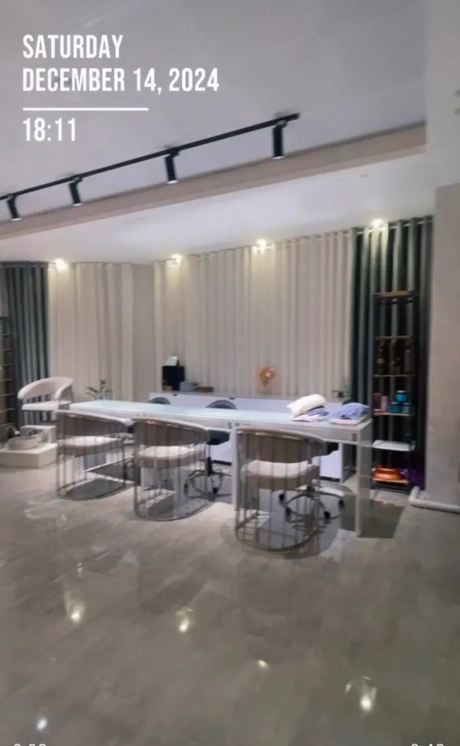 پرده مناسب منزل و سالن زیبایی و محل کار|پرده، رانر، رومیزی|لاهیجان, کوی خزر|دیوار