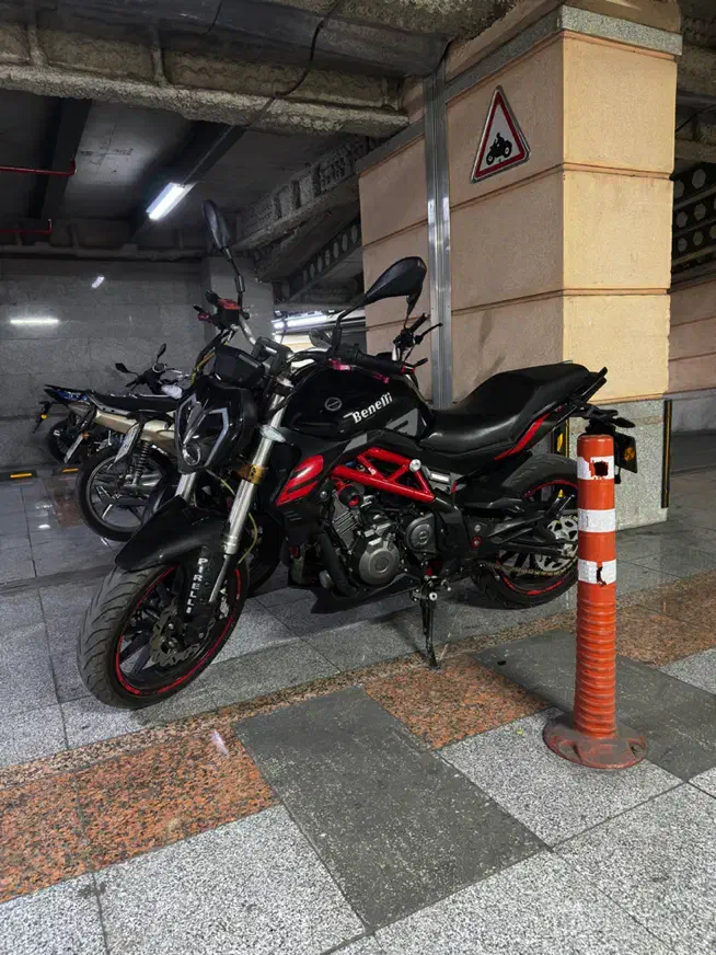 بنلی جفت سیلندر نیوفیس|موتورسیکلت|شیراز, ملاصدرا|دیوار