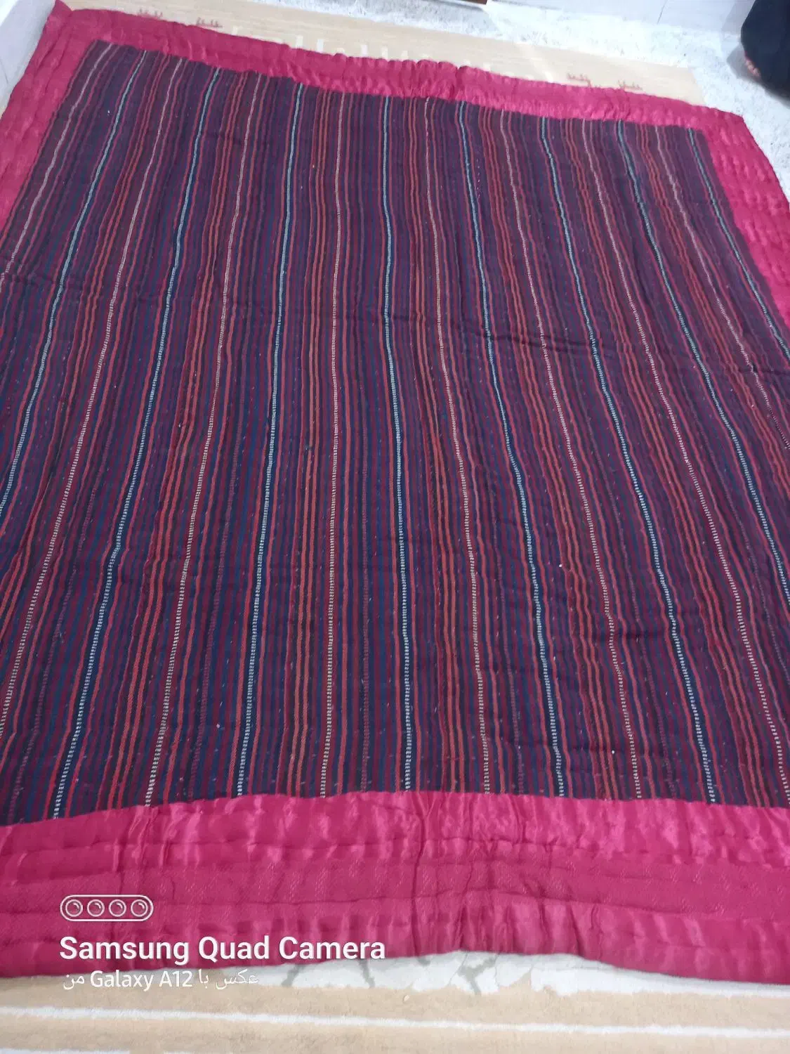 دوعدد لحاف مخمل و جاجیمی دست بافت|رختخواب، بالش، پتو|دزفول, |دیوار