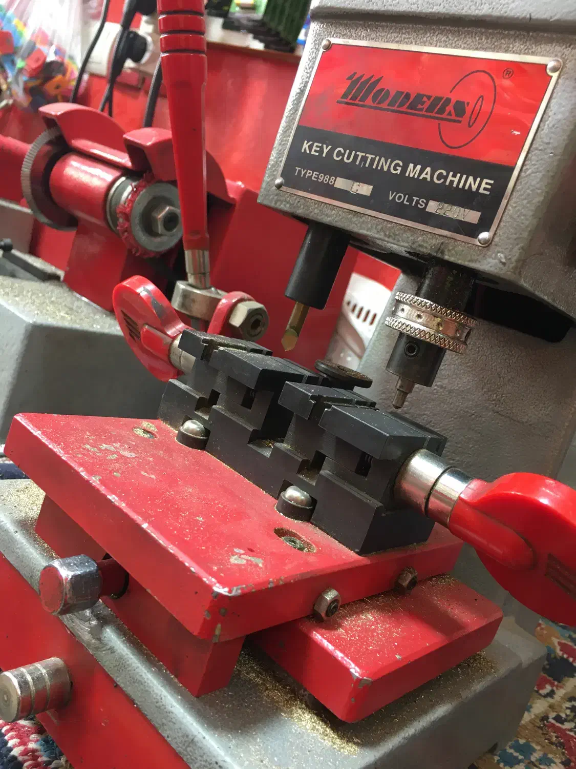 کلیدسازی تعمیر قفل کددهی و ریموت|خدمات پیشه و مهارت|قدس, شهرقدس|دیوار