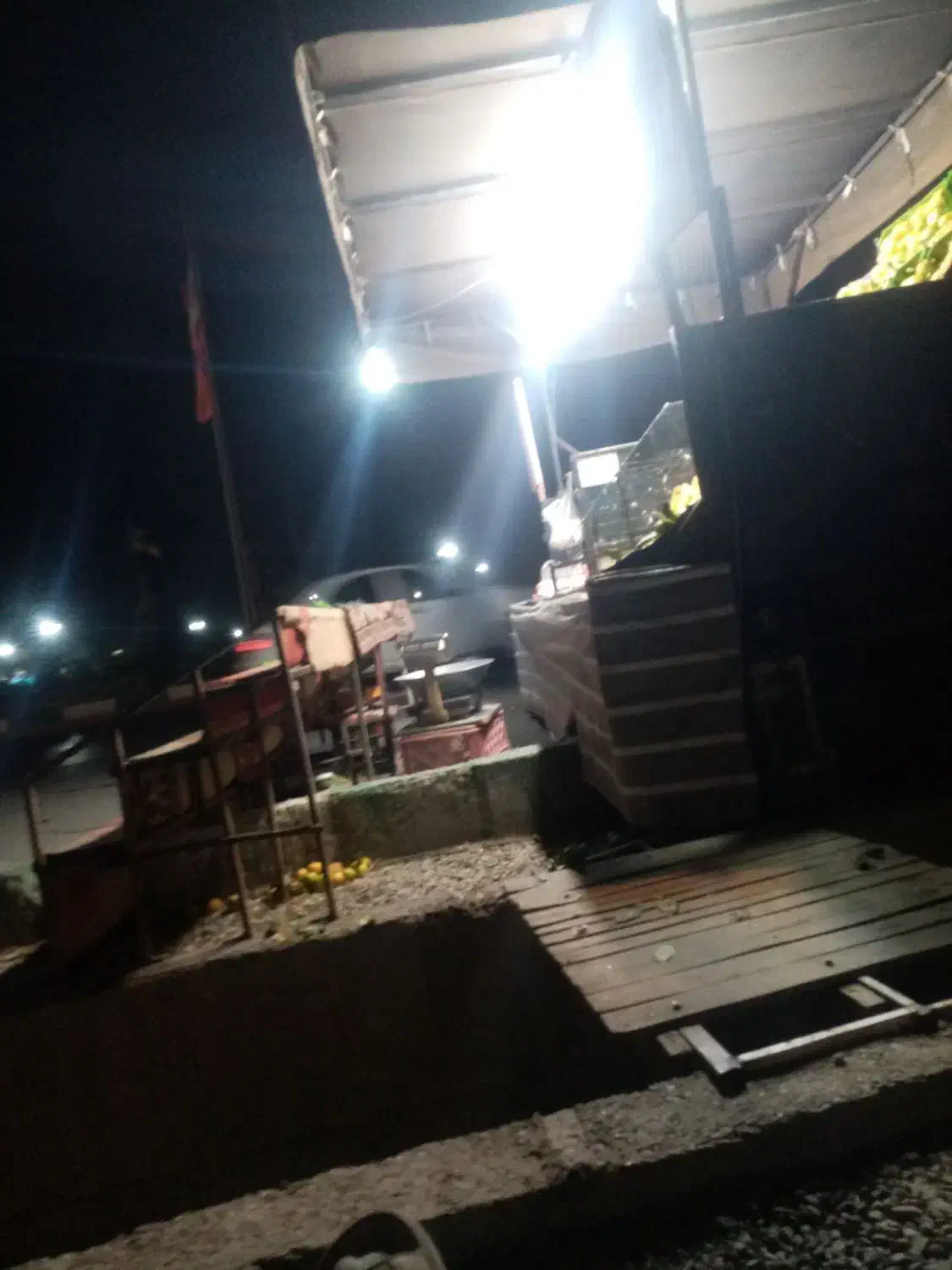 نگهبان میوه فروشی|استخدام سرایداری و نظافت|محمدشهر, عباس آباد|دیوار