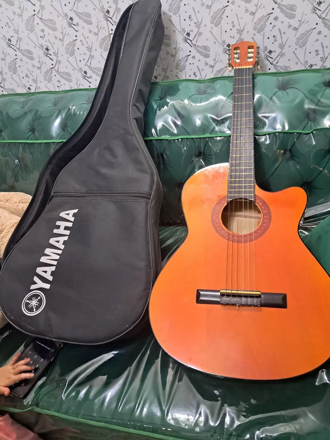 گیتار کلاسیک یاماها|گیتار، بیس، امپلیفایر|چهاردانگه (تهران), |دیوار