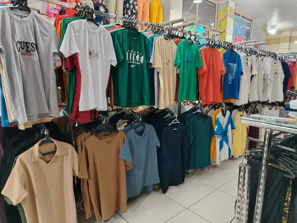 فروش فروشگاه پوشاک بصورت یکجا|فروشگاه و مغازه|لنجان, |دیوار