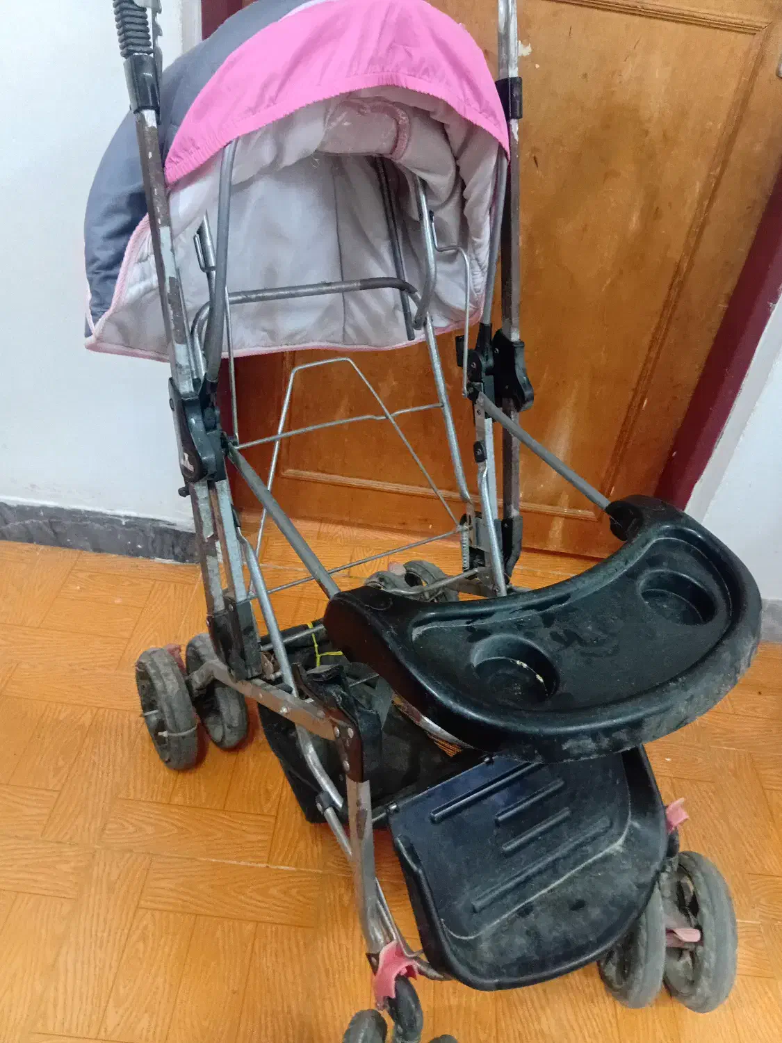 رورئک|کالسکه و لوازم جانبی|صومعهسرا, |دیوار