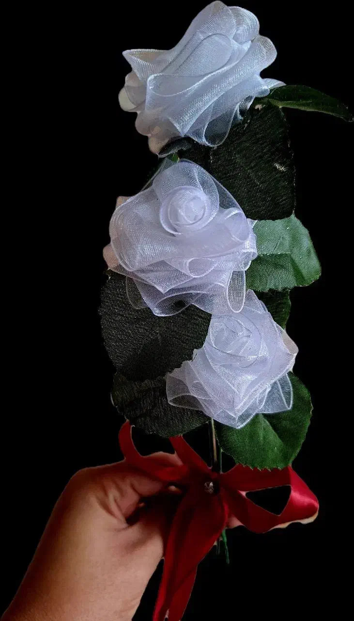 شاخه گل سه تایی فقط ۷۰ تومان|گل مصنوعی|ملکان, |دیوار