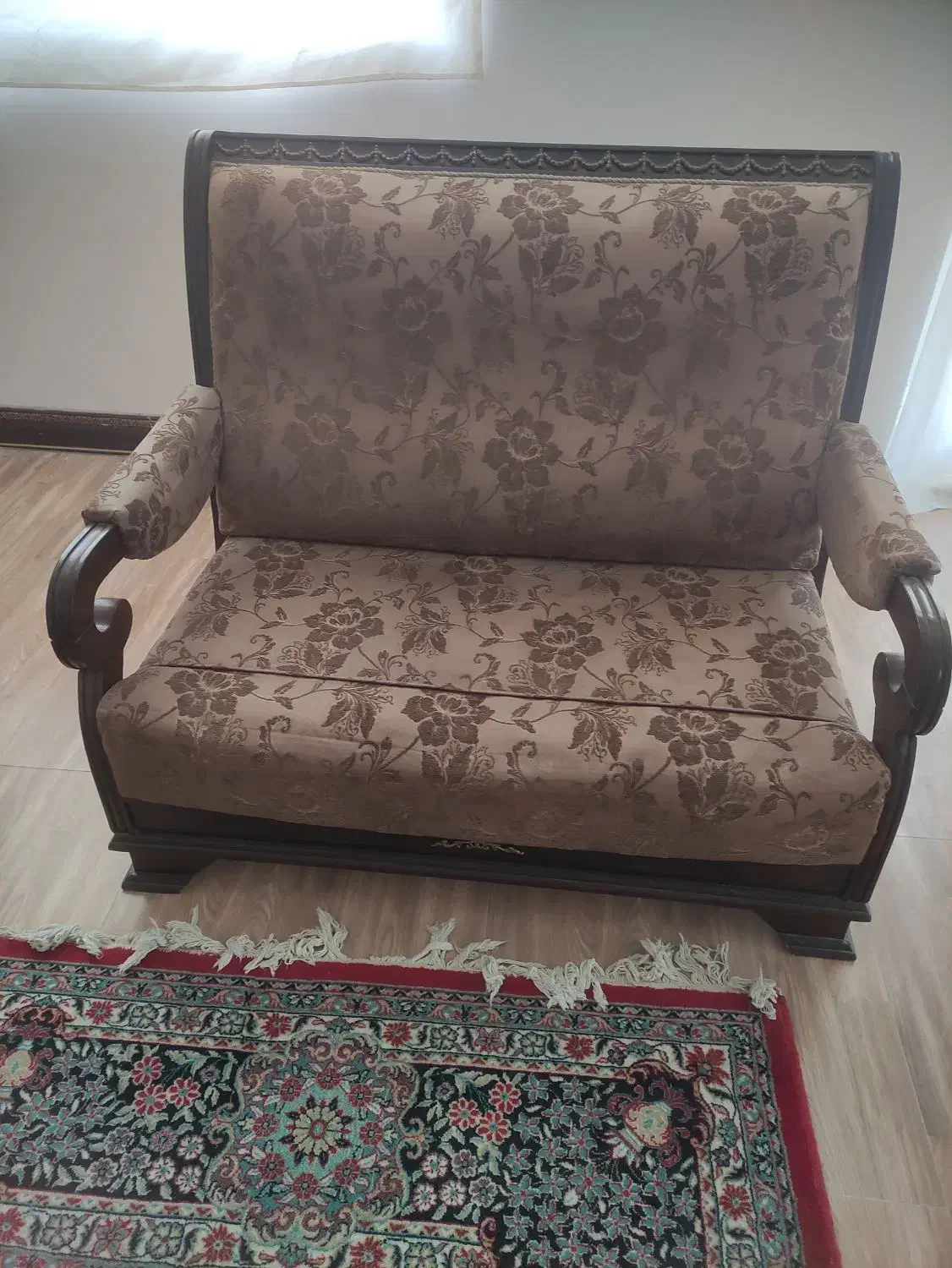 مبل ده نفره سالم و محکم میز بزرگ|مبلمان خانگی و میز عسلی|یزد, |دیوار