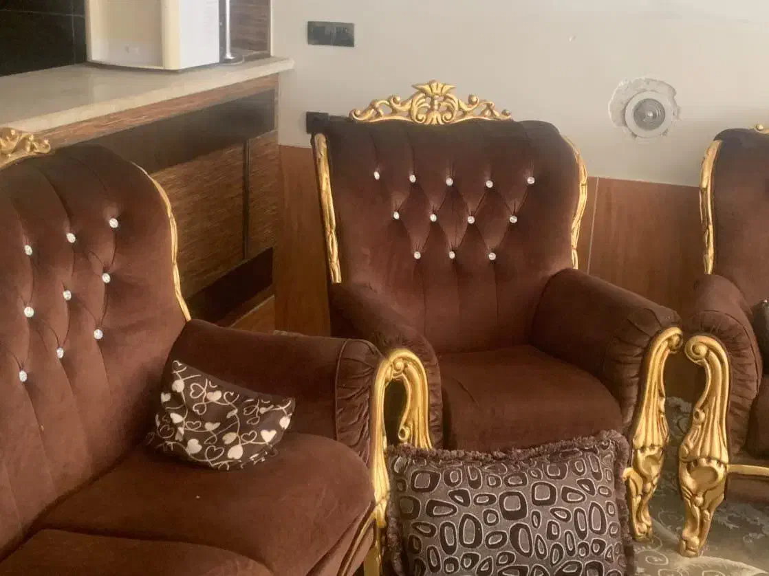 مبل سلطنتی|مبلمان خانگی و میز عسلی|جهرم, |دیوار