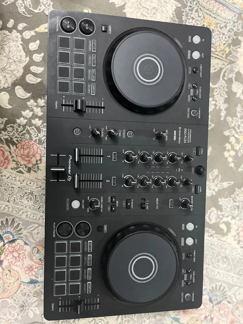 دستگاه دیجی درحد نو|آلات موسیقی|ساوه, |دیوار