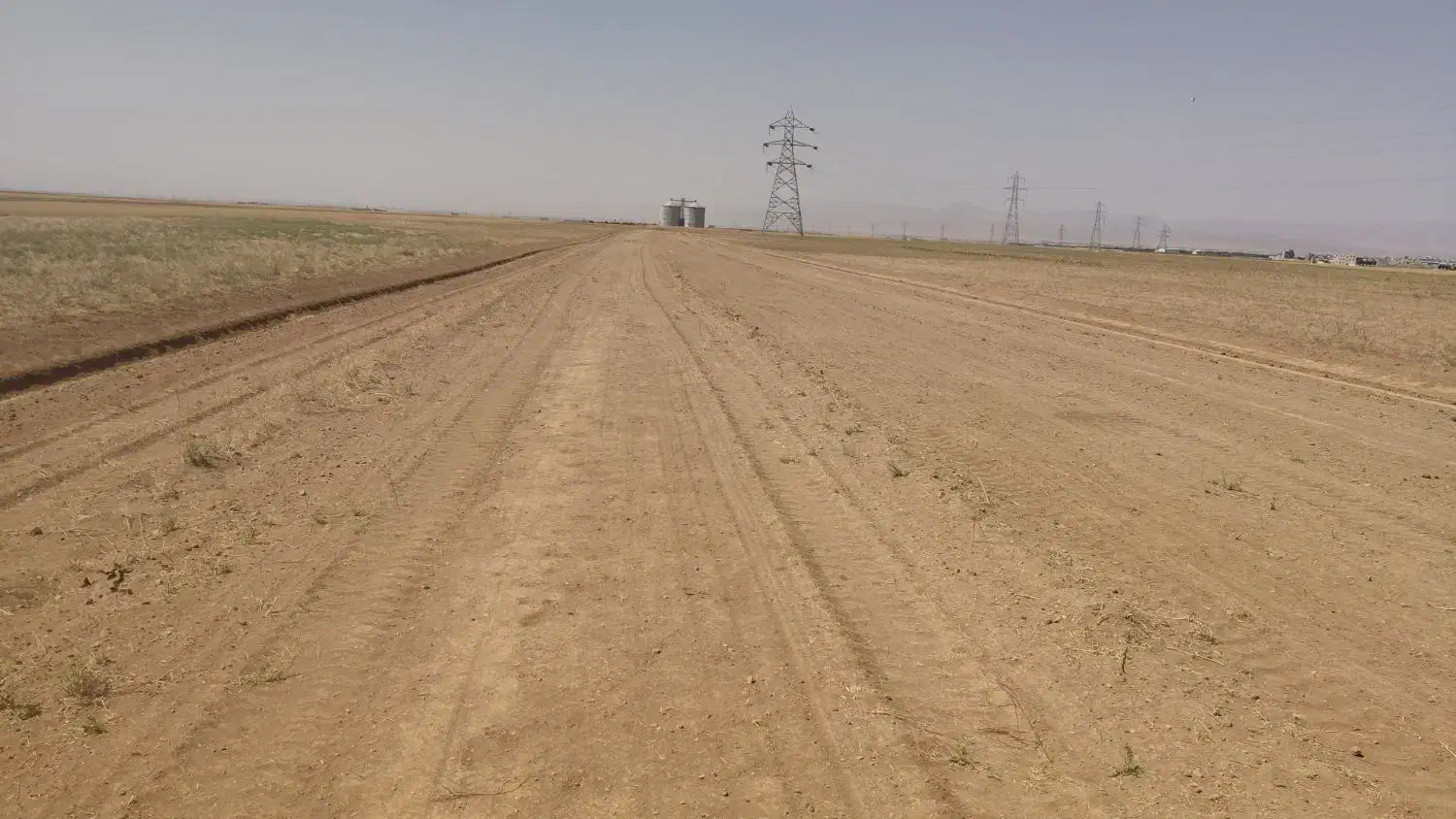 فروش زمین آینده دار|فروش زمین و ملک کلنگی|فرمهین, |دیوار