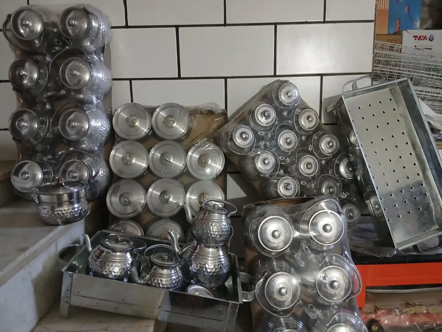 فروش کتری و قوری روحی نو|قوری، کتری، قهوهساز دستی|خمین, |دیوار