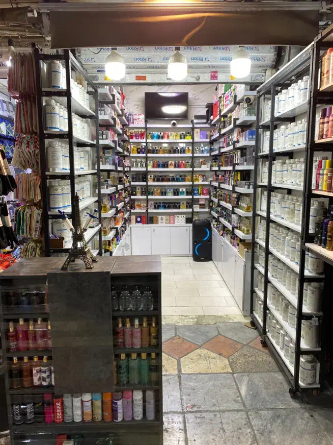 فروشنده عطرو ادکلن|استخدام بازاریابی و فروش|تهران, نازی‌آباد|دیوار