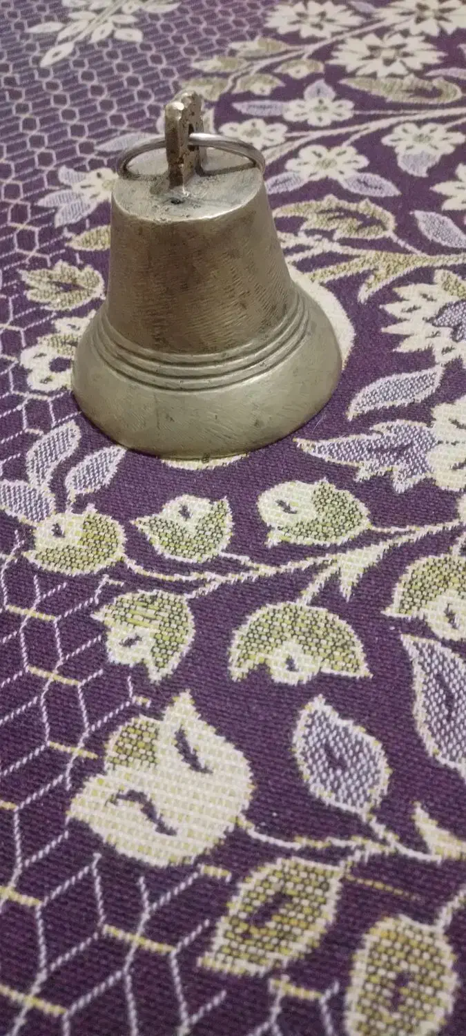 زنگ قدیمی برنجی ناقوسی|کلکسیون اشیاء عتیقه|شهرکرد, |دیوار