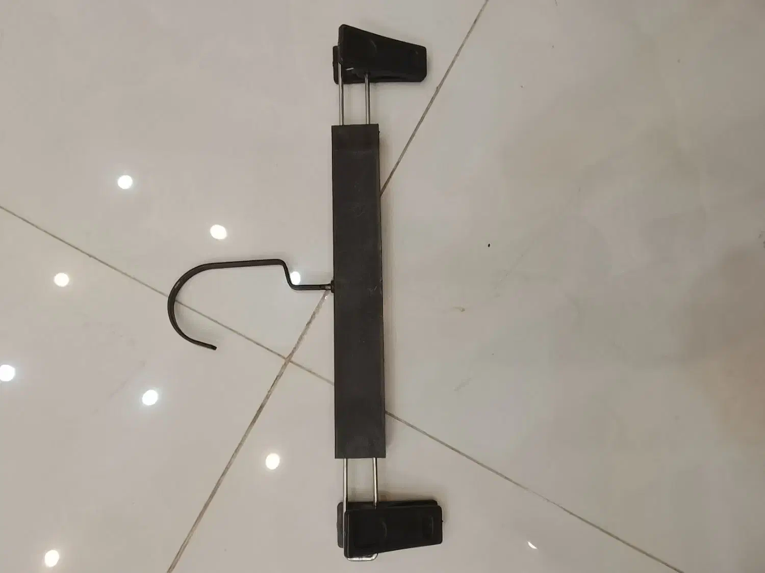 گیره و چوبکار|بندرخت و رخت‌آویز|گنبد کاووس, |دیوار