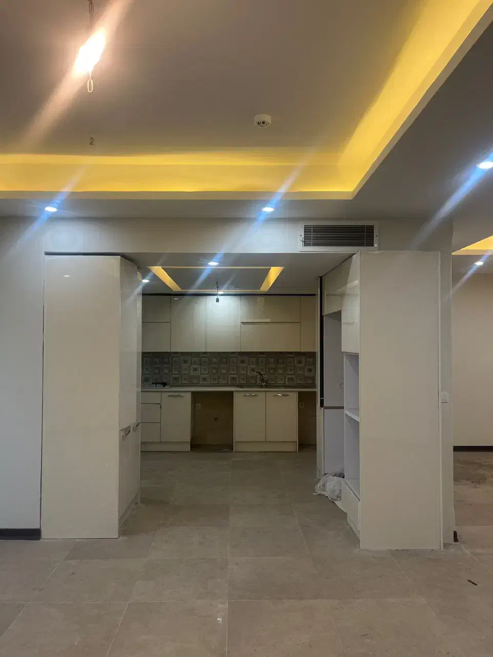 ۱۳۰ متری سه خواب ستارخان