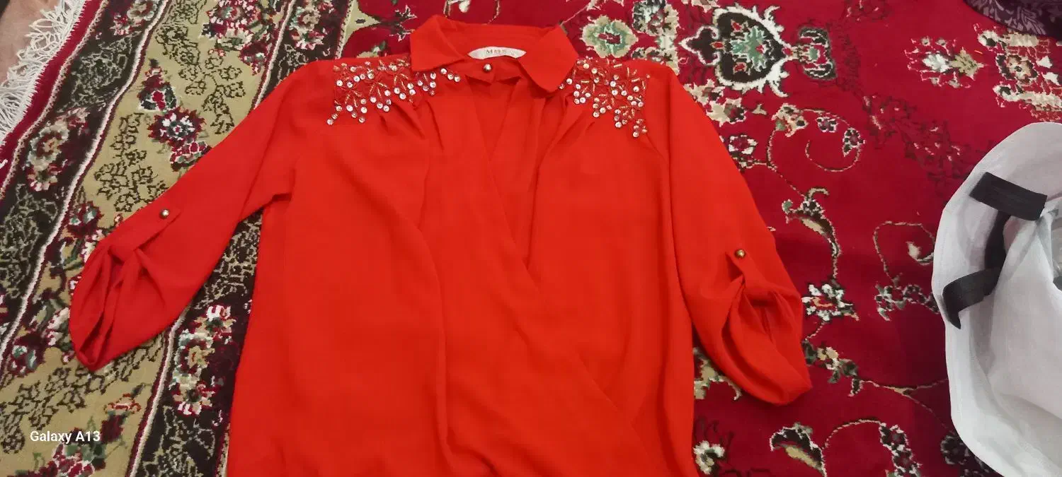 شومیز و شلوار|لباس|خوی, |دیوار