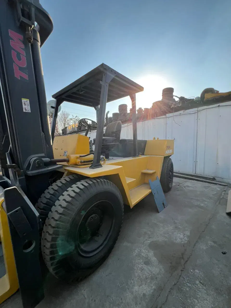 لیفتراک اجاره فروش تی سی ام ۱۳ تن و ۱۲ تن|خودرو سنگین|چهاردانگه (تهران), |دیوار