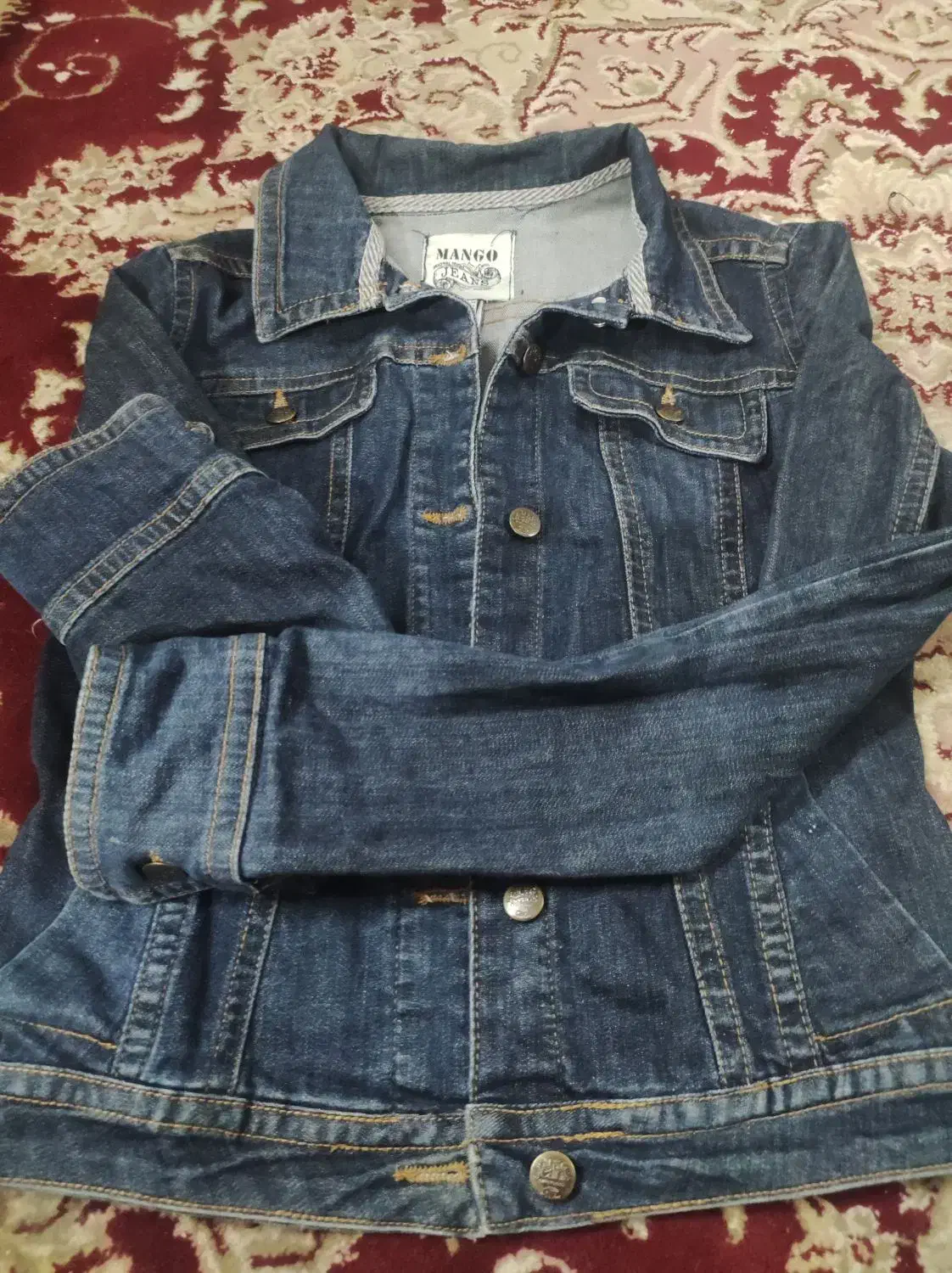 کت لی|لباس|آران و بیدگل, |دیوار