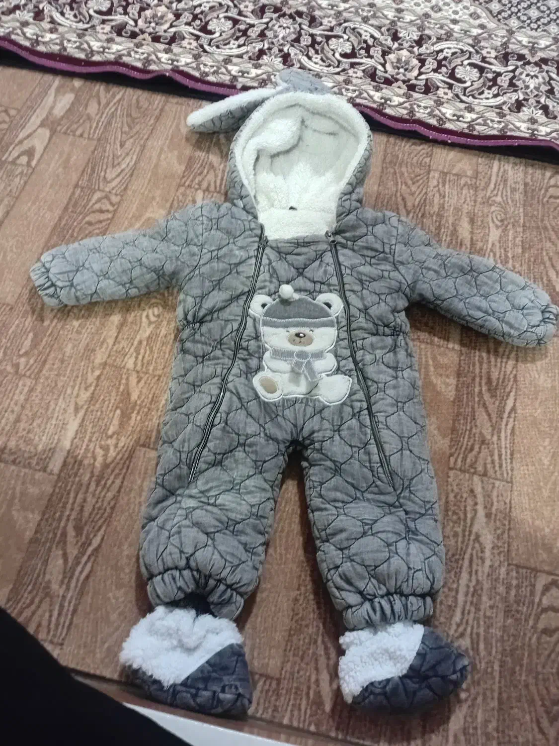 سرهم نوذادی|کفش و لباس بچه|قره ضیاالدین, |دیوار