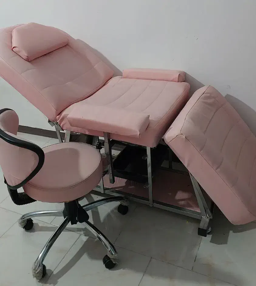 تخت و صندلی آرایشگری|آرایشگاه و سالن‌های زیبایی|پردیس, فاز ۱۱|دیوار