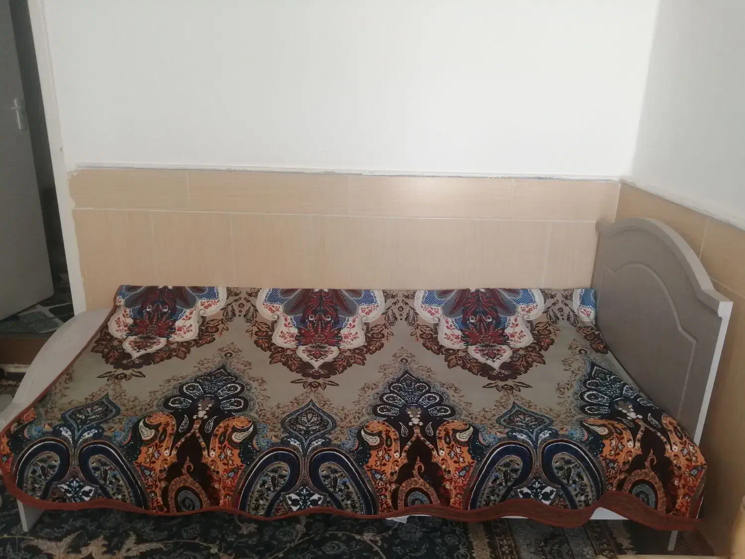 تخت خواب 1نفره تمیز|تخت و سرویس خواب|نیشابور, فخریه|دیوار