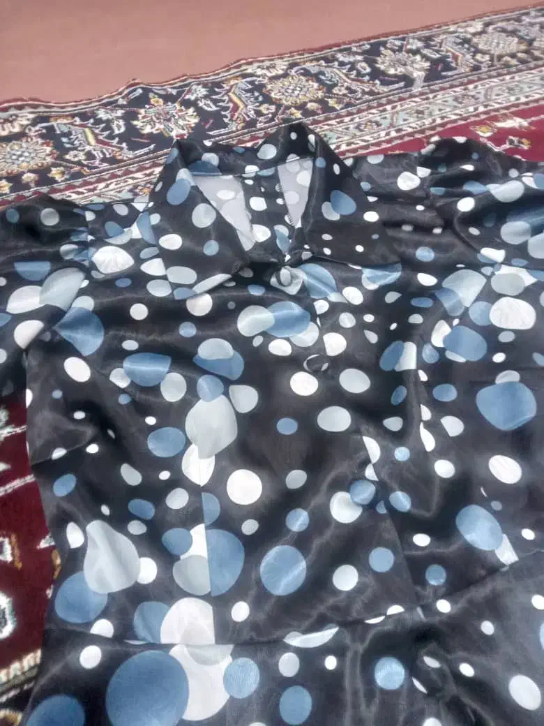 سارافن ساتن چین دار و کت|لباس|خوی, |دیوار