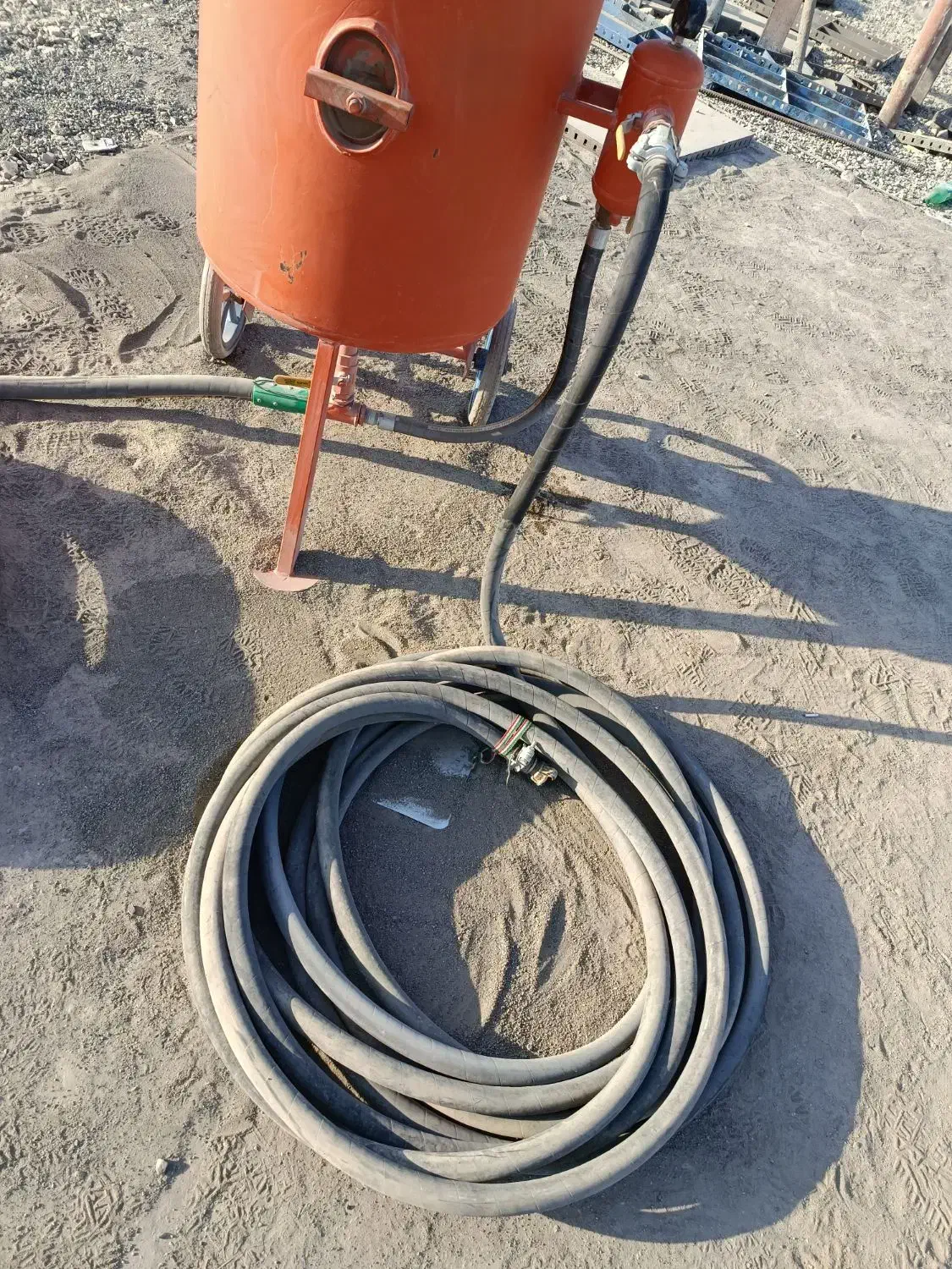 دیگ سند بلاست کاملاً نو و کم کار با شلنگ|ماشین‌آلات صنعتی|قم, یخچال قاضی|دیوار