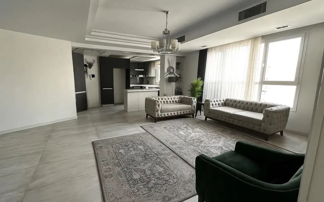 ۱۳۰ متر ۳ خواب نوساز