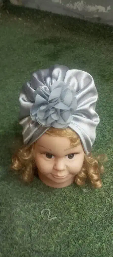 توربان نوزادی دخترانه|کفش و لباس بچه|اصفهان, باغ کاران|دیوار