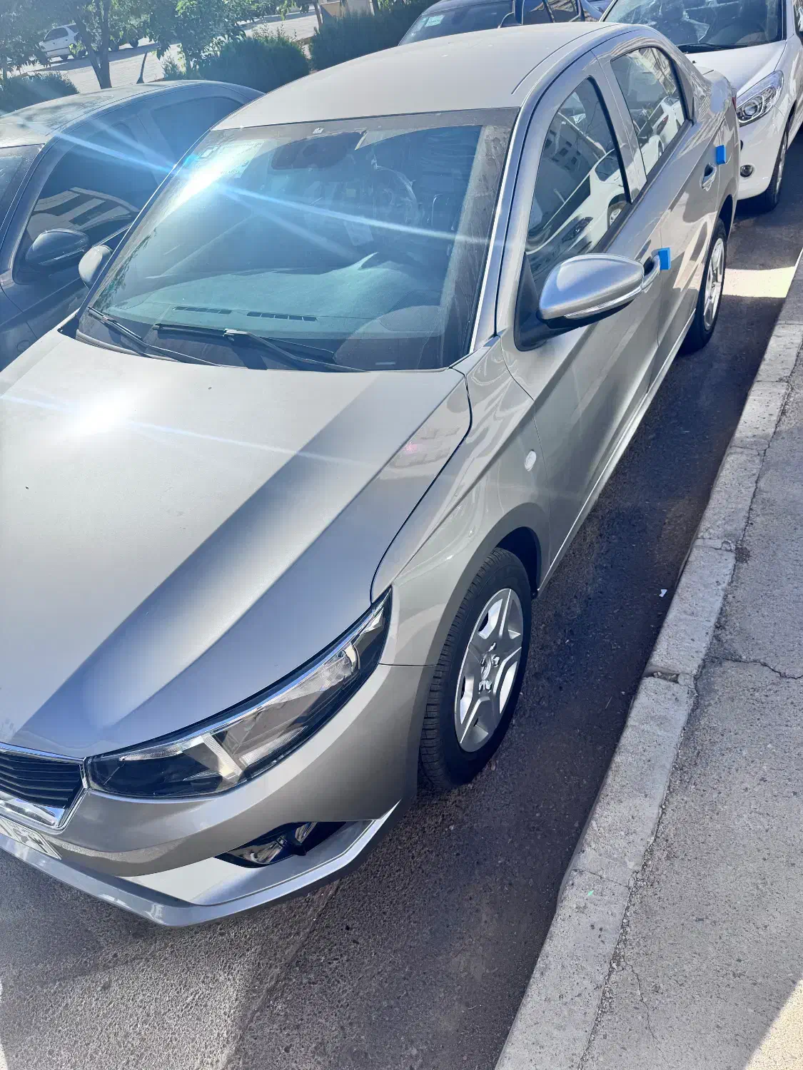 تارا دنده V1 رنگ تیتانیوم و سفید ۴۰۴|خودرو سواری و وانت|شیراز, شهرک بزین|دیوار